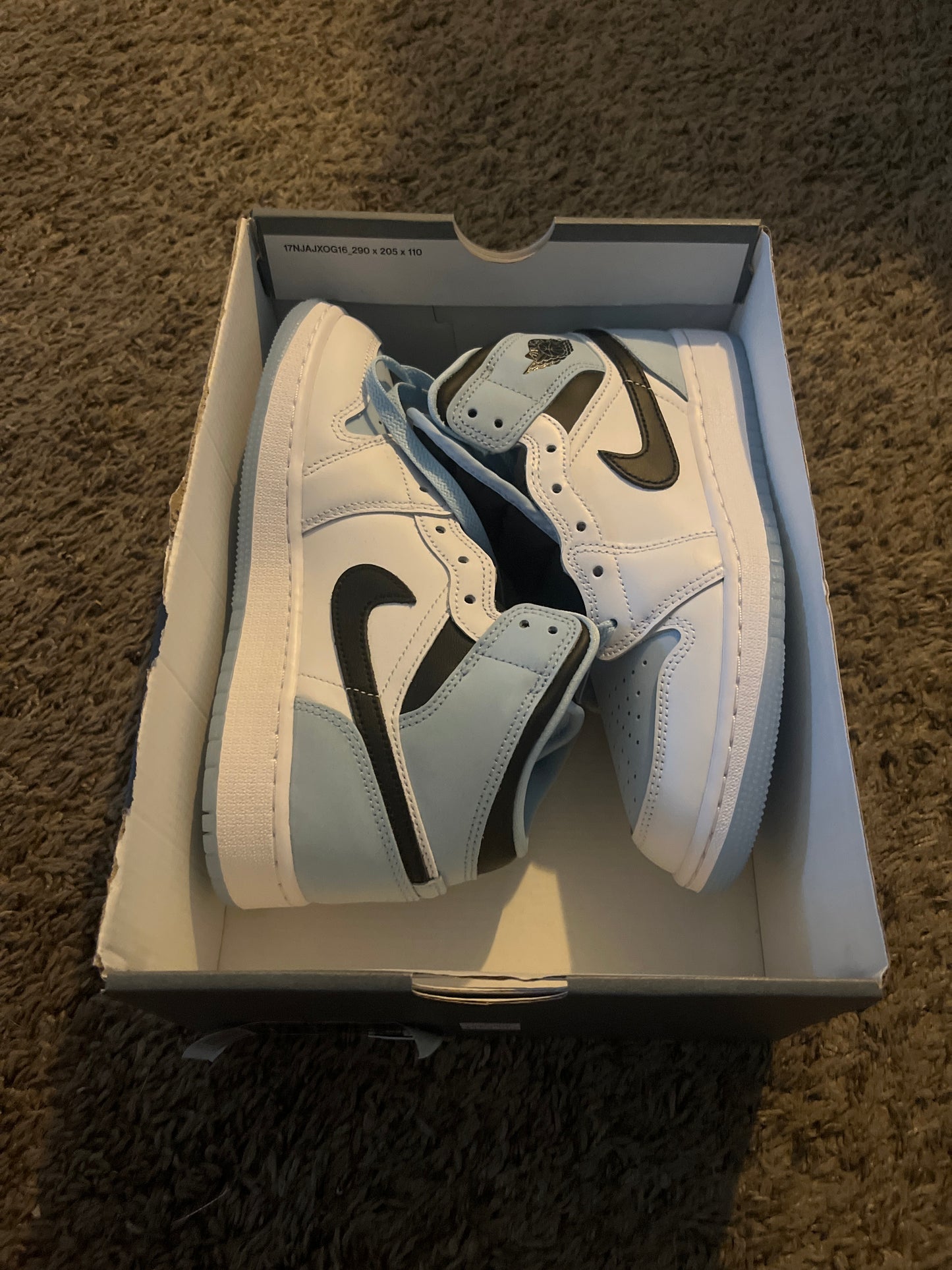 Jordan 1 Mid SE 'Ice Blue'