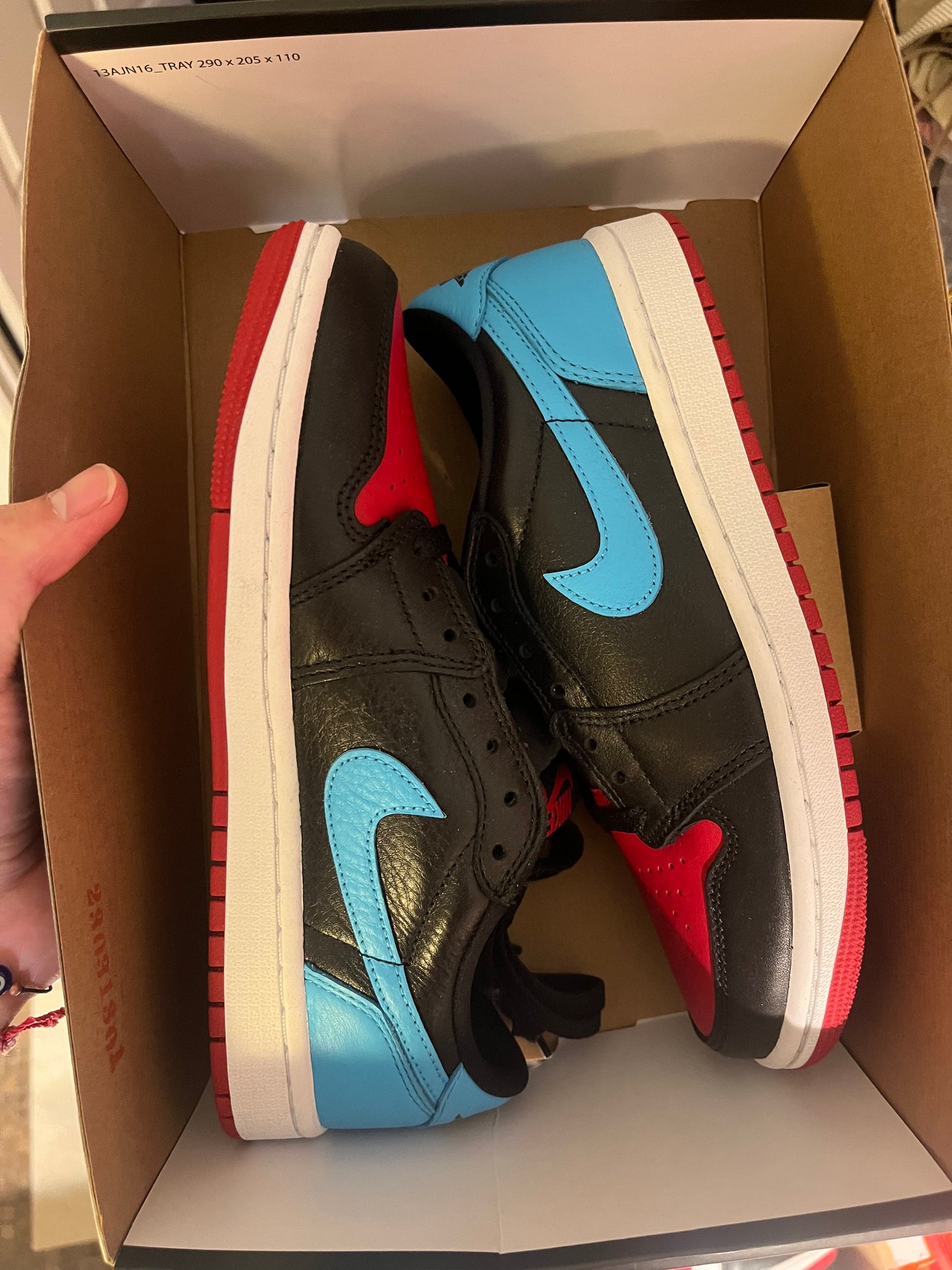 Women’s Jordan 1 low ‘NC to CHI’